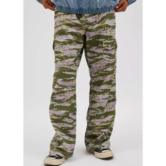 URBAN OUTFITTERS BDG Camo Balloon Pant Size XLarge - Picture 1 of 16